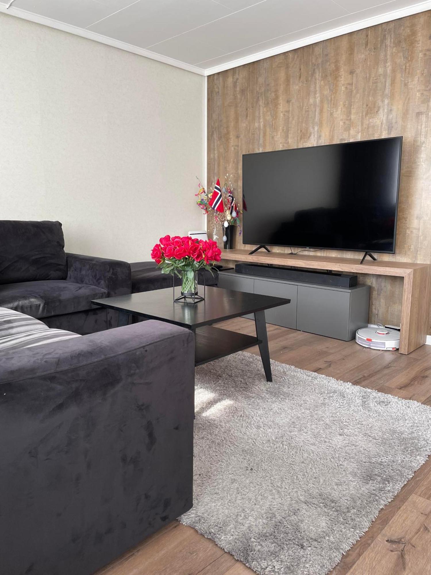 Gate 1 Bnb, 177 House Nr, Maloy Bed & Breakfast ภายนอก รูปภาพ